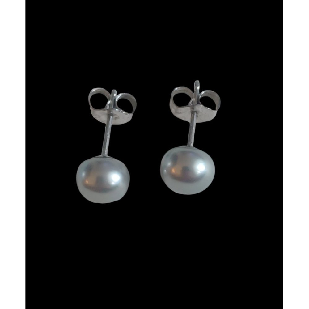 925 Sterling Silver Natural 7mm Silver Button Pearl Earrings